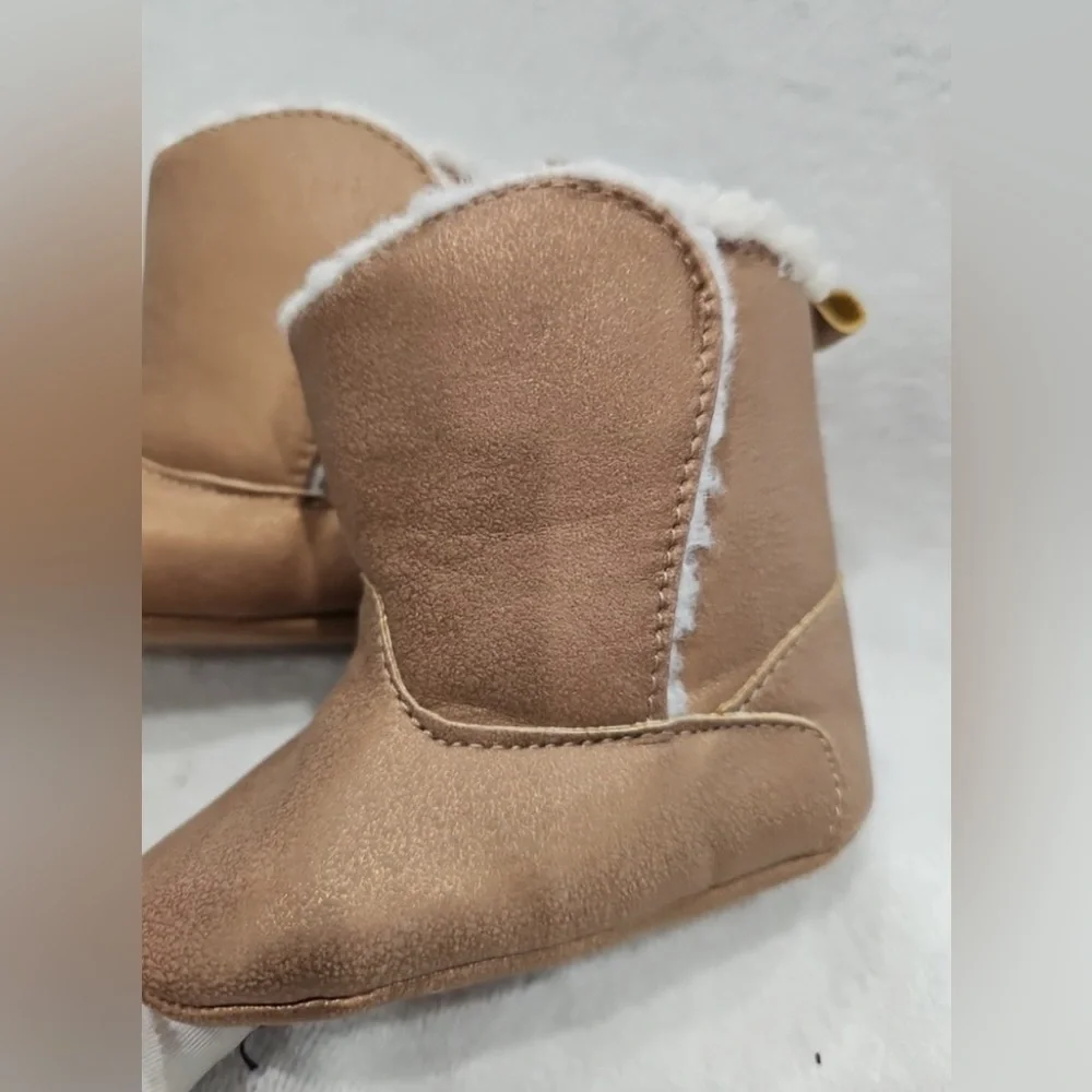 NWT, Carters Toddler Bootie Tan Hook‎ & Loop Closure Faux Fur Lined, 3-6m, C74